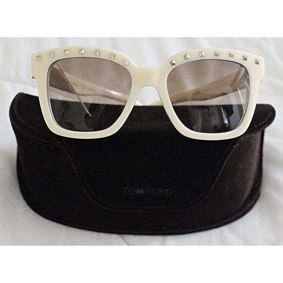 Valentino Garavani  - V660SA 103 Rockstud Ivory Sunglasses, Bone w/Studs, New main image 10